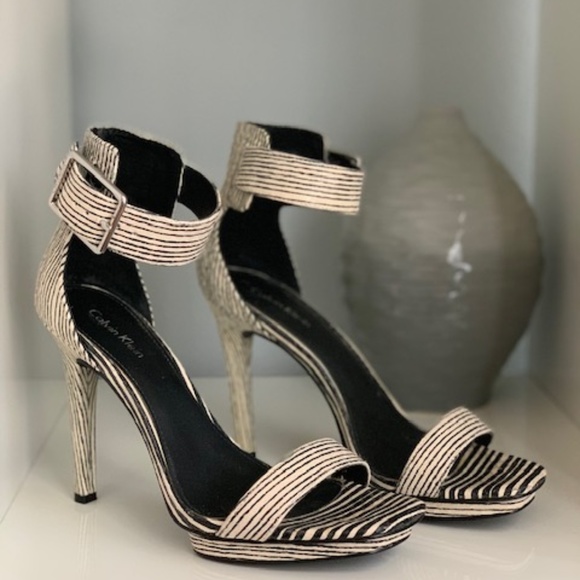CALVIN KLEIN VABLE ANKLE STRAP Zebra Print - Picture 3 of 4